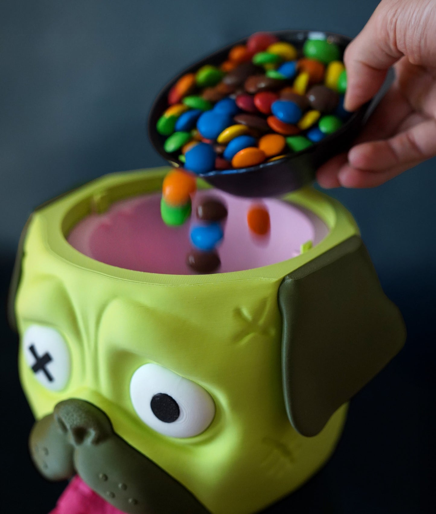 Candy Creeper Pug – Candy Dispenser